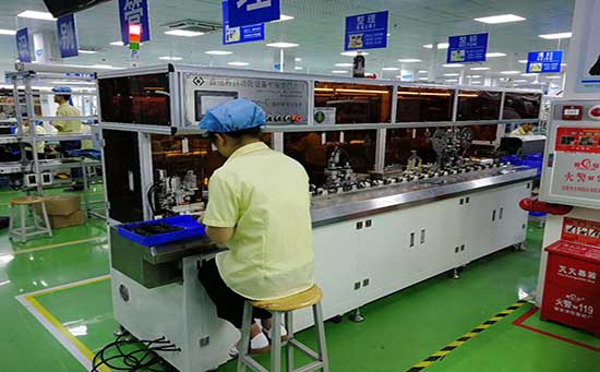 扭編織1股包銅箔1股反折于芯線(xiàn)脫鋁箔去防斷絲機(jī) 扭編織1股包銅箔1股反折于芯線(xiàn)脫鋁箔去防斷絲機(jī)